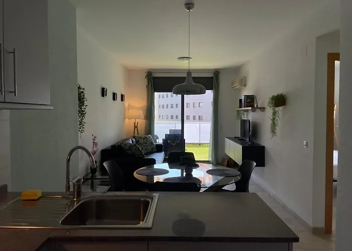 Renovado Cerca De La Playa Апартаменти *