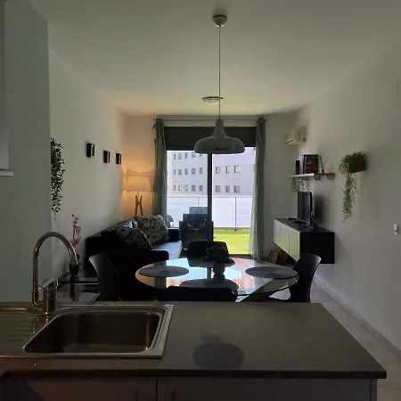 Renovado Cerca De La Playa דירה *